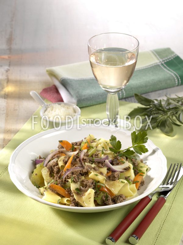 Reginette al ragu bianco