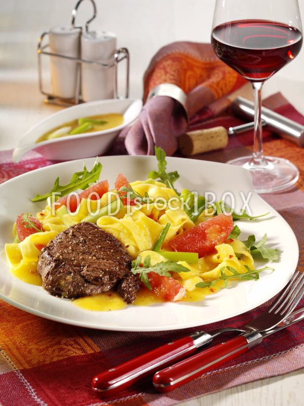 Rindersteaks mit Mangonudeln 2