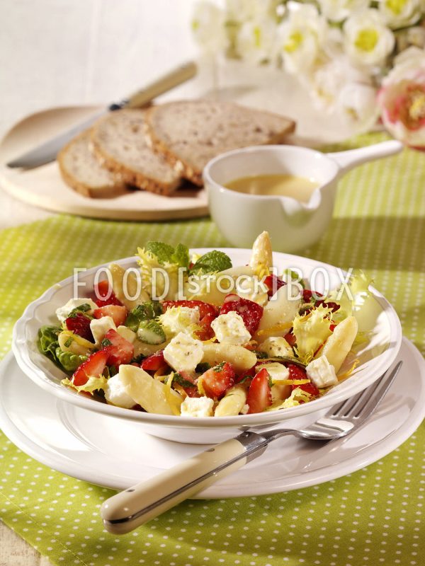 Roter Spargelsalat
