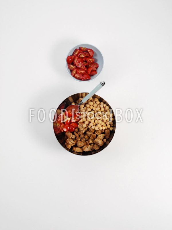 Rucolasalat mit Kichererbsen, Tomaten und Schweinefleisch   Step 6