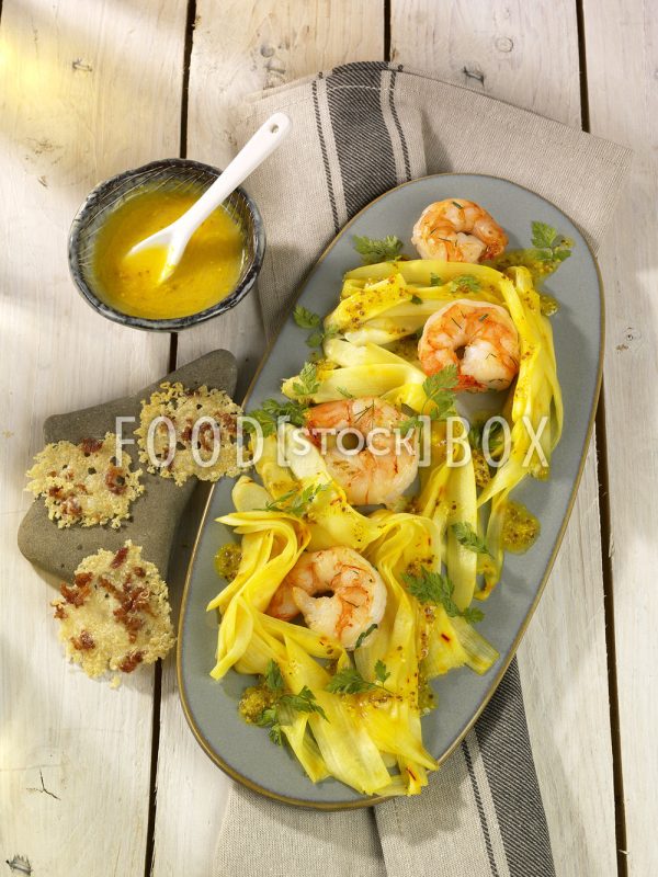 Safran-Spargel-Nudeln mit Garnelen