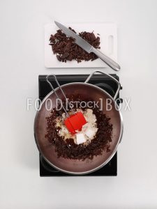 Sahne-Erdbeer-Torte  Step  2