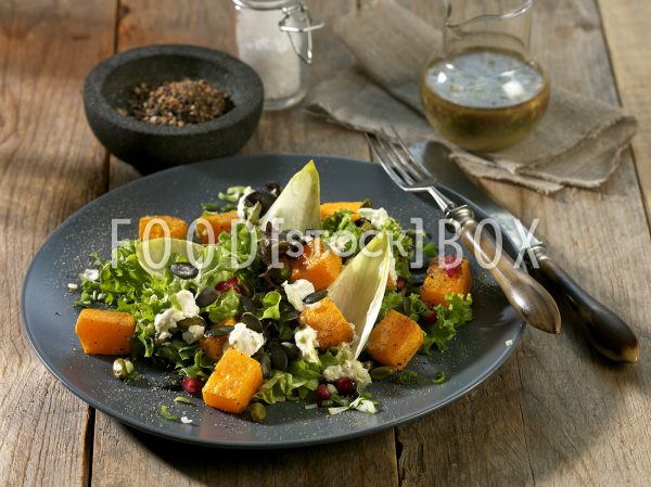 Salat mit gebackenem Kürbis