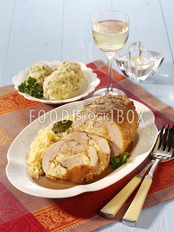 Putenrollbraten mit Sauerkraut
