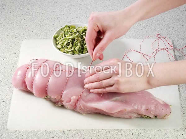 Putenrollbraten mit Kräutern