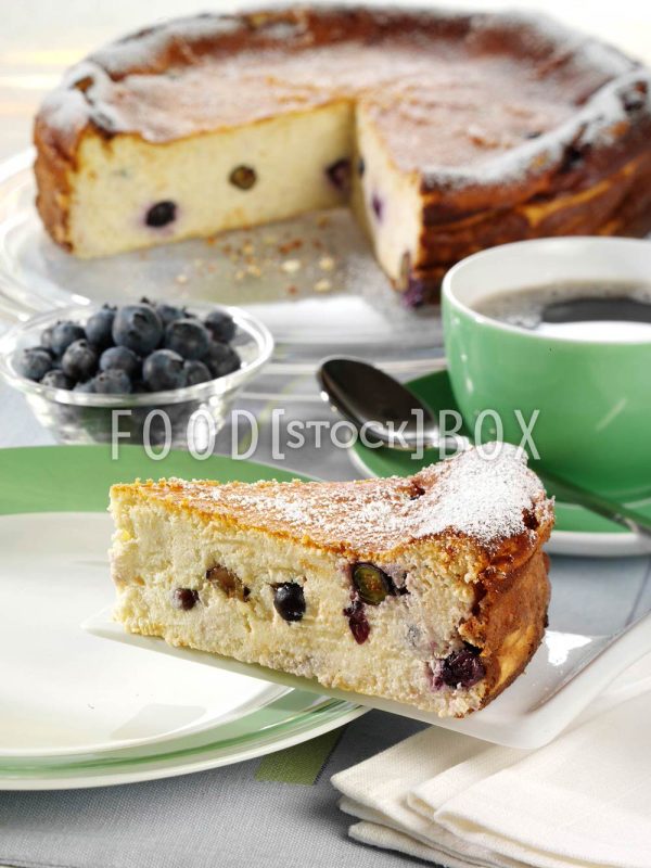 Quarktorte mit Heidelbeeren