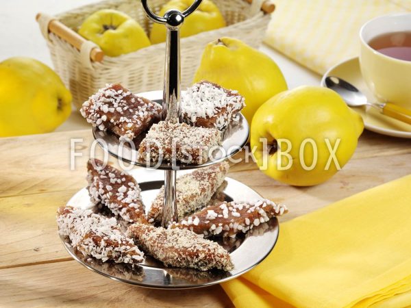 Quittenbrot mit Wallnusskerne 2