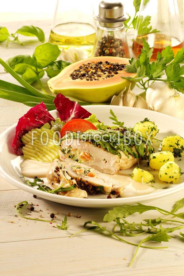 Gefülltes Hähnchenbrustfilet im Kräutermantel 1