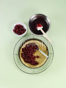 Rahmguss-Torte mit Nüssen Step 4