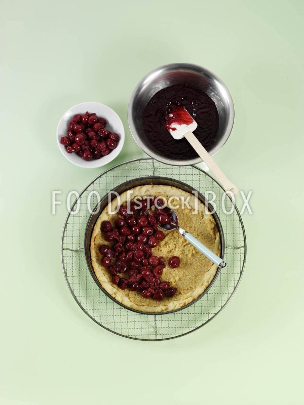 Rahmguss-Torte mit Nüssen Step 4