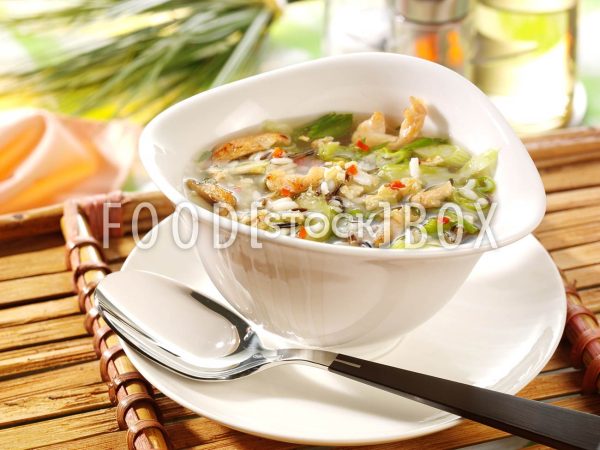 Reissuppe mit Huhn