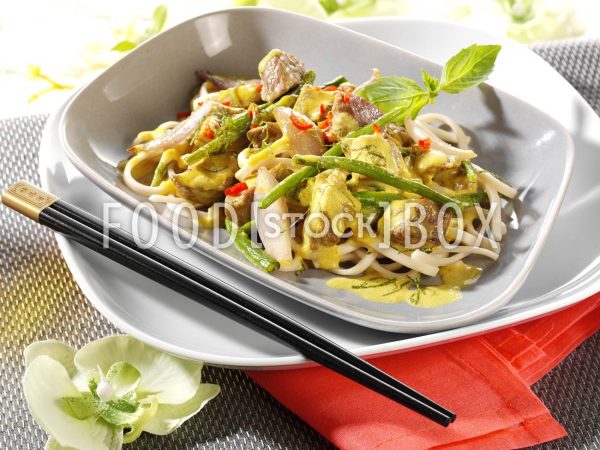Rindfleischcurry mit Nudeln