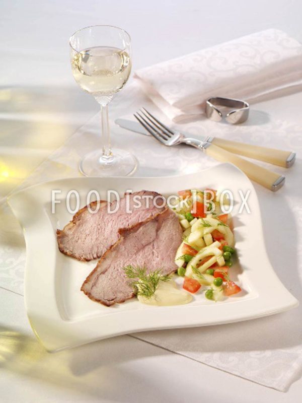 Rosa gegartes Roastbeef mit Senfsauce 2