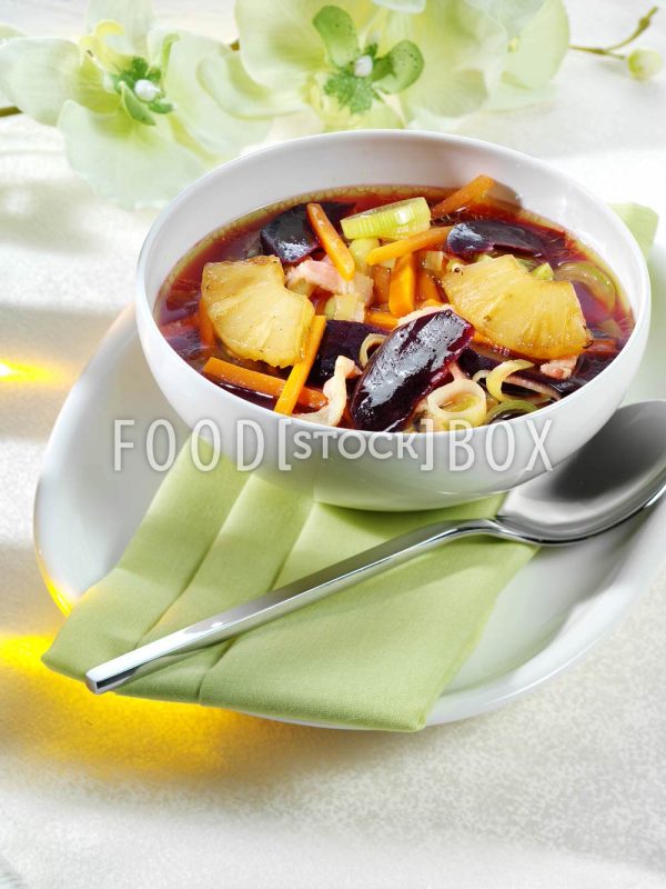 Rote-Bete-Eintopf mit Ananas