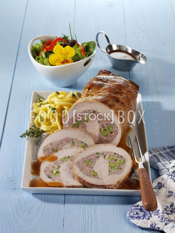 Roulade mit Kräuter-Erbsen-Füllung 2