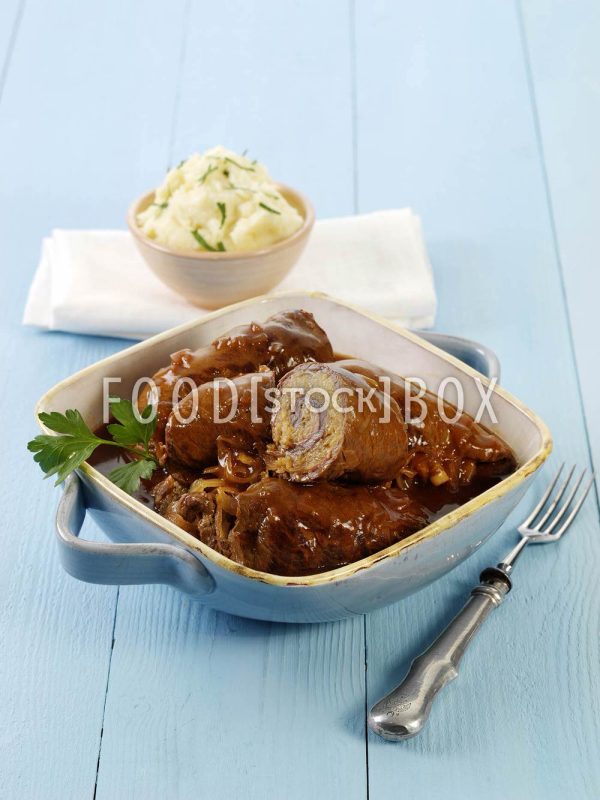 Rouladen mit Sauerkraut