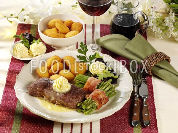 Rumpsteak mit Cognacbutter und Speckböhnchen