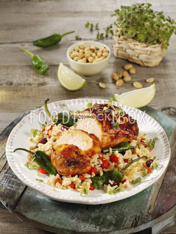 Scharf mariniertes Jamaika-Hähnchen mit Erdnüssen