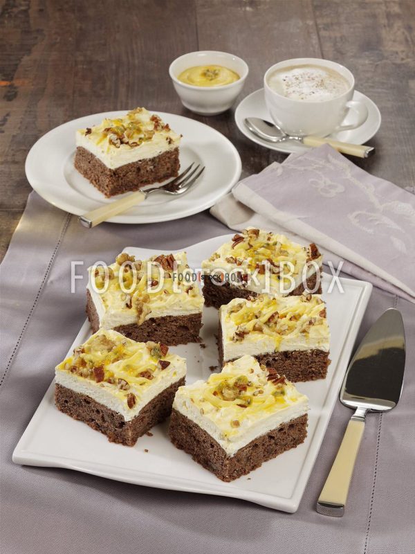 Schmandkuchen mit Mango-Maracuja-Curd