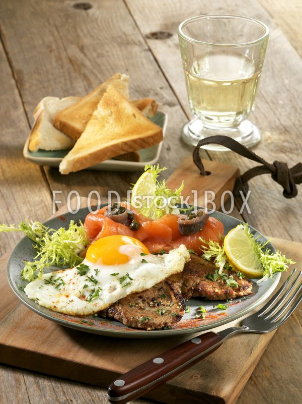 Schnitzel à la Holstein aus der Pfanne 2