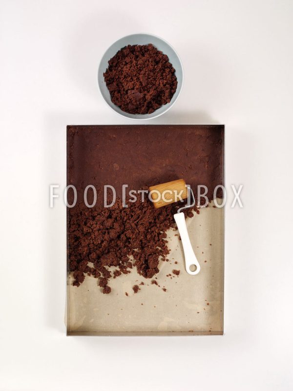 Schokoladen-Kirsch-Streuselkuchen   Step 3