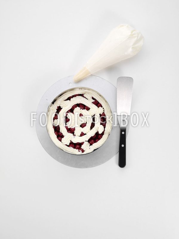 Schoko-Kirsch-Torte   Step 5