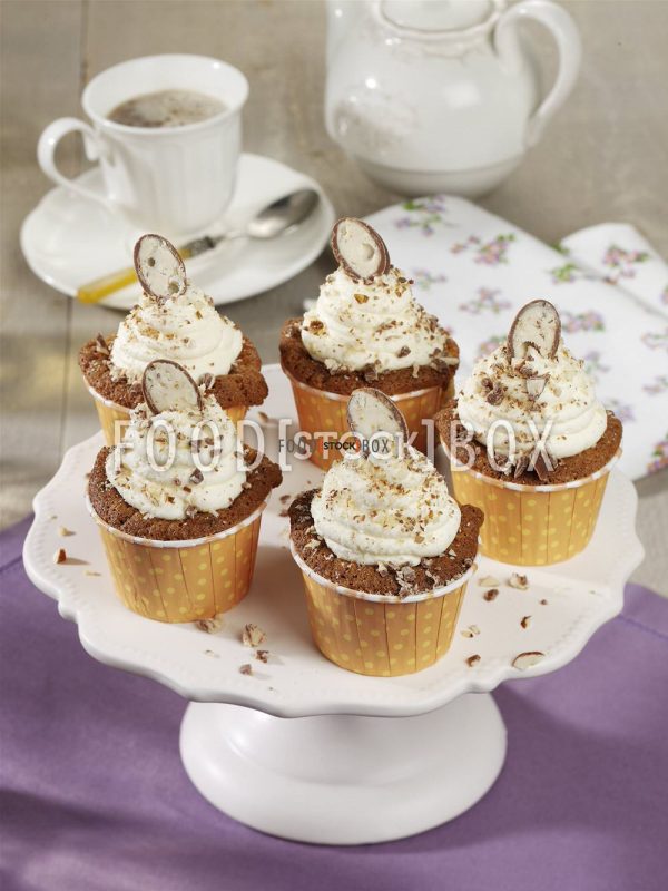 Schokobon-Cupcakes mit Haselnuss