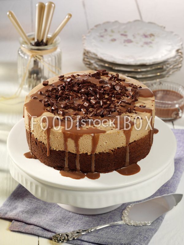 Schokoladen-Mousse-Torte mit Orangen