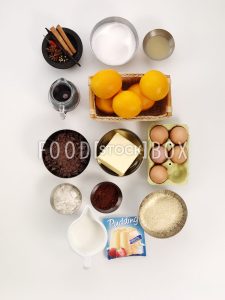 Weihnachtliche Schokotorte mit Gewürzorangen Step  1