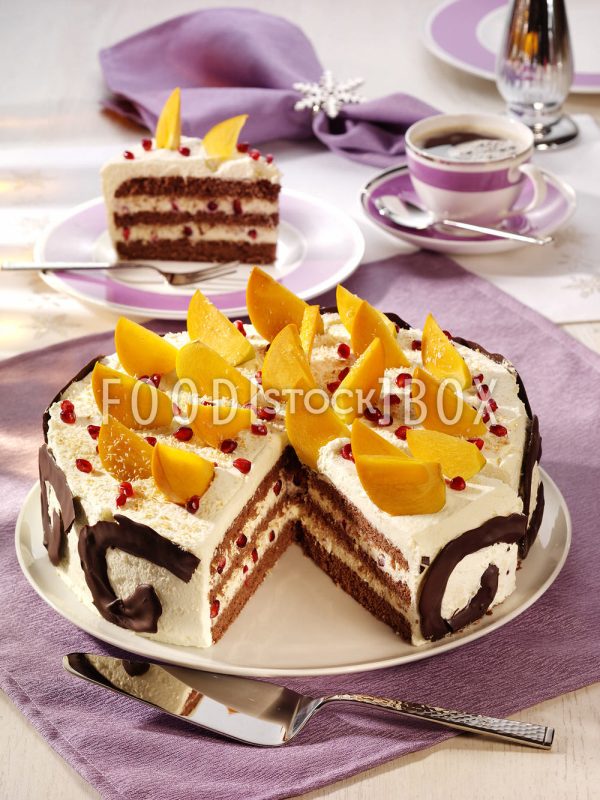 Schokotorte mit Granatapfel