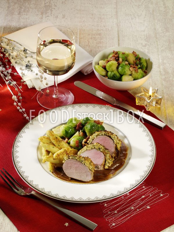 Schweinefilet mit Mandel-Kräuter-Kruste