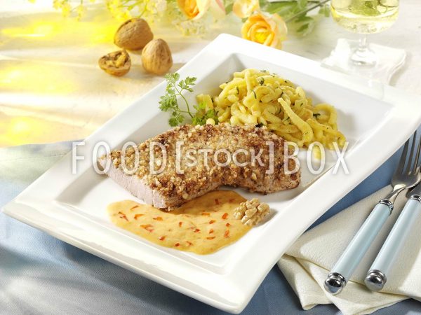 Schweineschnitzel mit Nusskruste 2