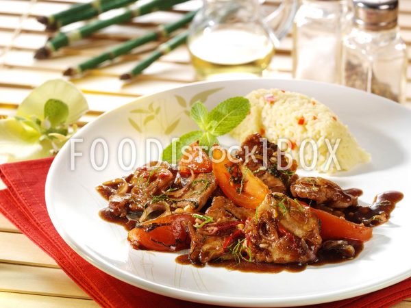 Schweinefleisch in Tamarindensauce