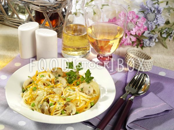 Spaghetti mit leichter Käsesauce 2