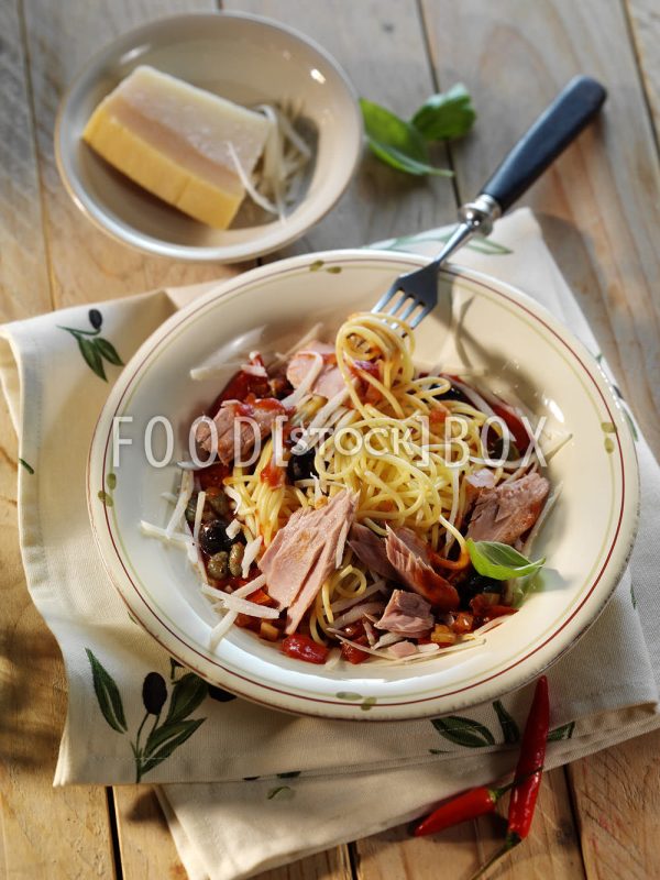 Spaghetti mit Thunfisch