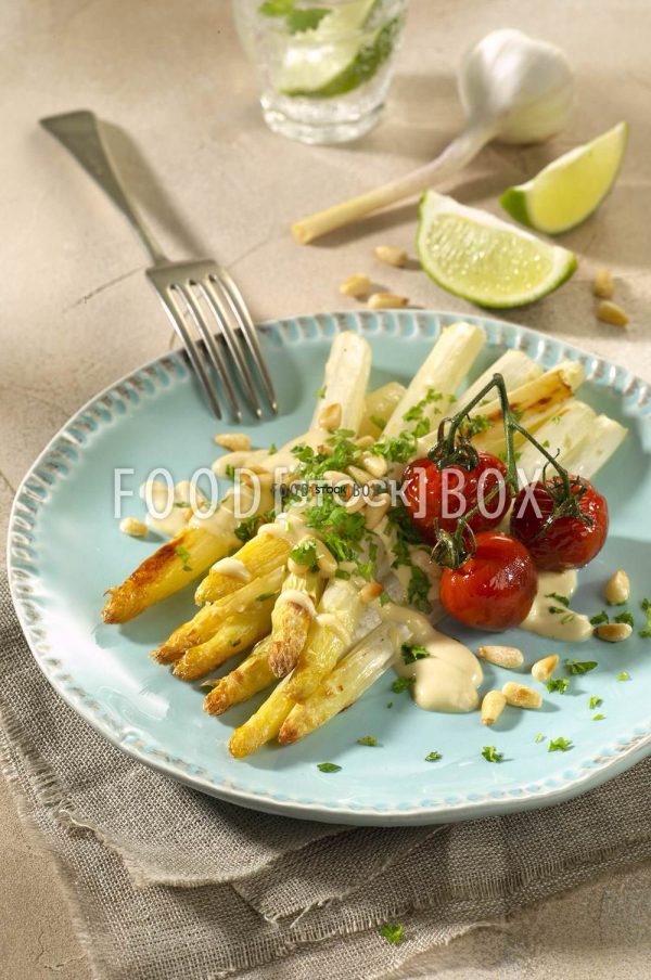 Spargel mit Limetten-Sesam-Sauce