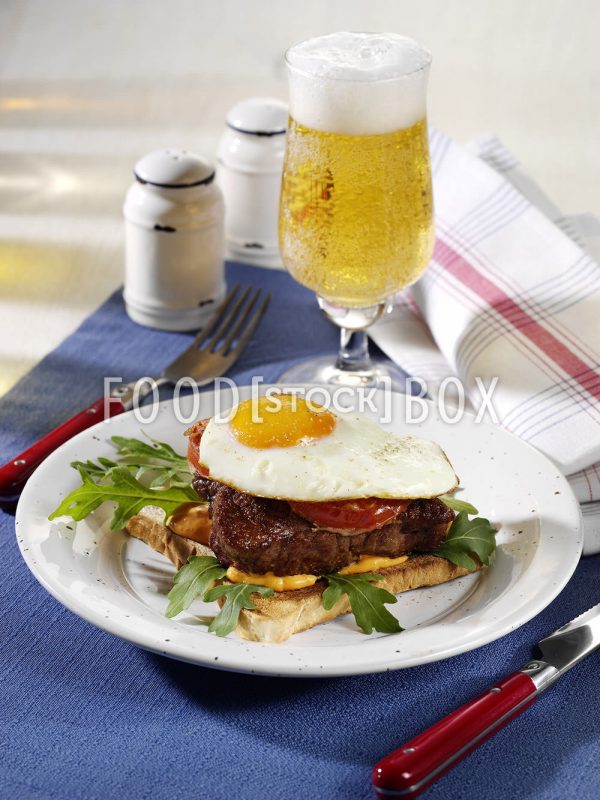 Steak-Toast ‚Bismarck