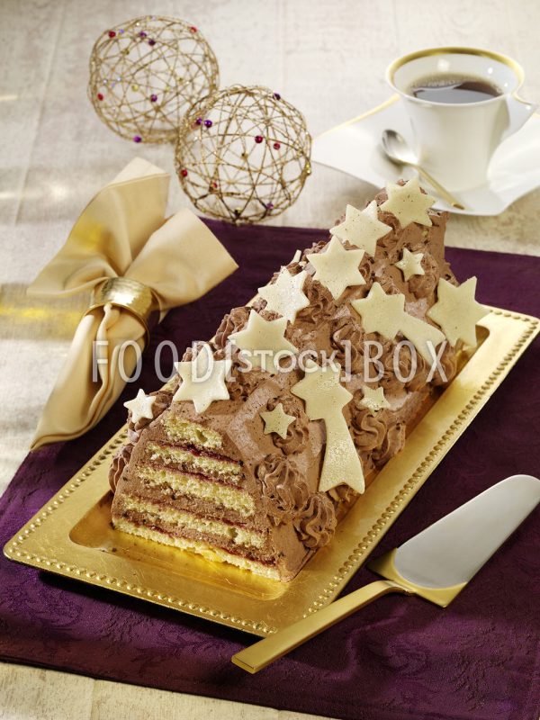 Sterntaler-Kuchen mit Schokosahne zu Weihnachten
