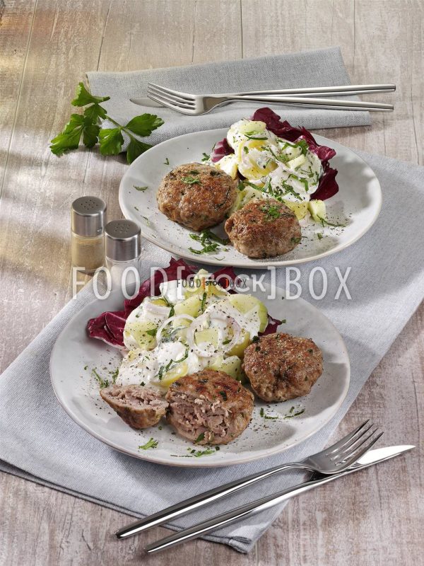 Tatar-Frikadellen mit Kartoffelsalat