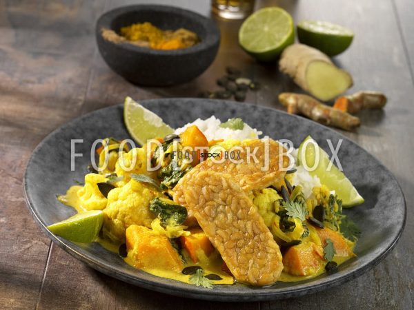 Tempeh-Blumenkohl-Curry mit Korianderpesto 2