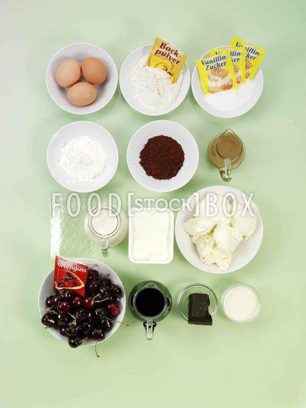 Tiramisu-Kirschtorte Step1