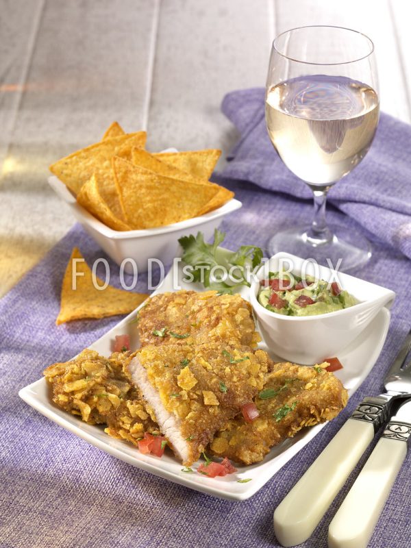 Tortilla-Schnitzel mit Avocado-Dip