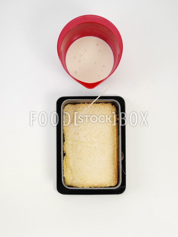 Tres-Leches-Kuchen mit Kirschkompott  Step 4