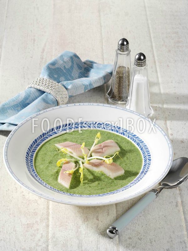Spinatsuppe mit Räucherforelle / Lactosefrei