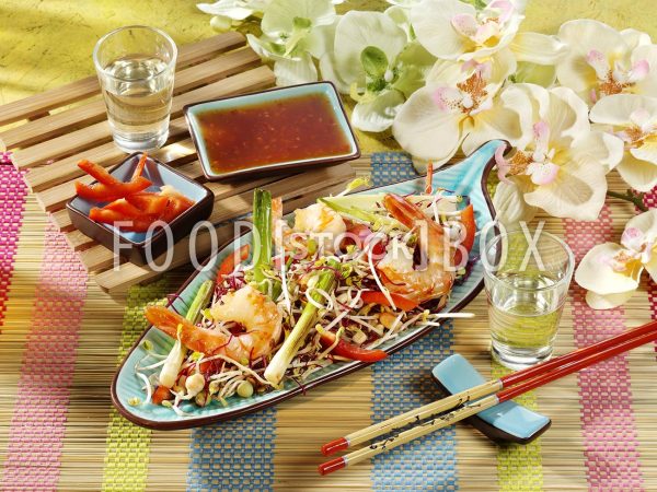 Sprossensalat mit Garnelen