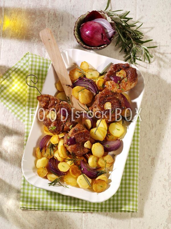 Steak mit gebratenen Kartoffeln