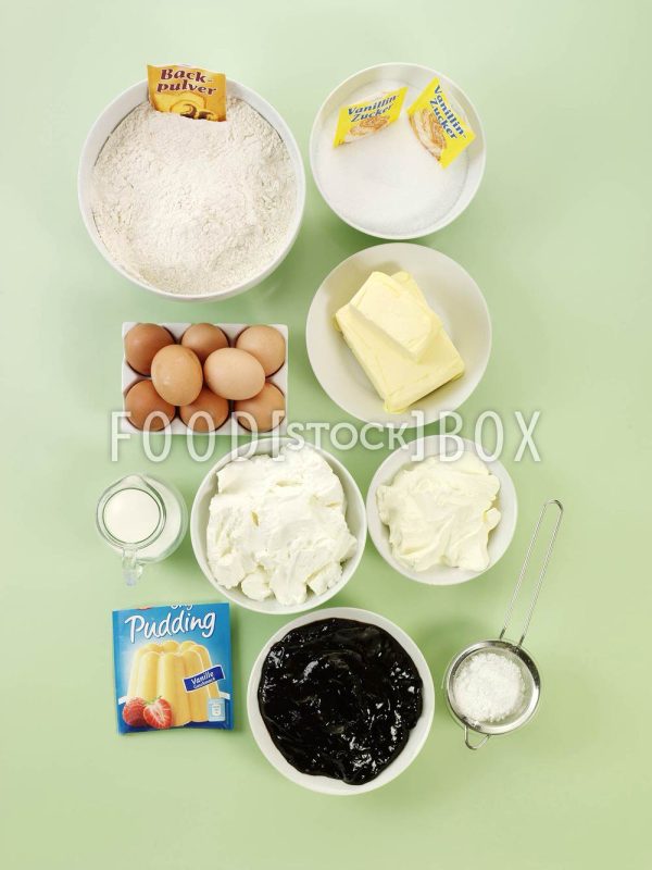 Streuselkuchen Pflaumen  Step 1
