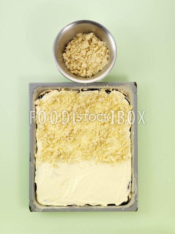 Streuselkuchen Pflaumen  Step 6