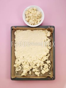Bunter Streuselkuchen Step 4 r