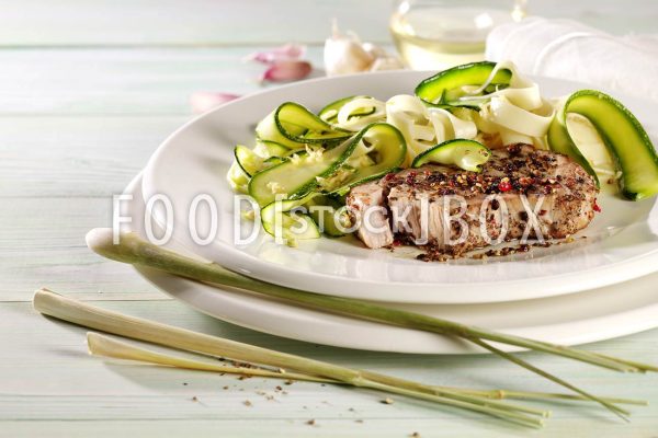 Thunfischsteak in Pfefferkruste
